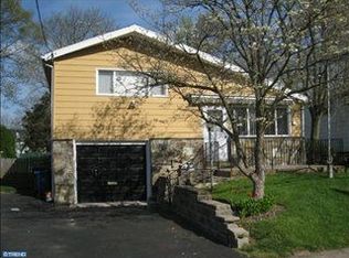 1566 Lindbergh Ave, Abington, PA 19001