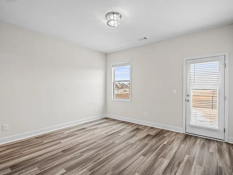 214 Franklin St #1 — Photo 10