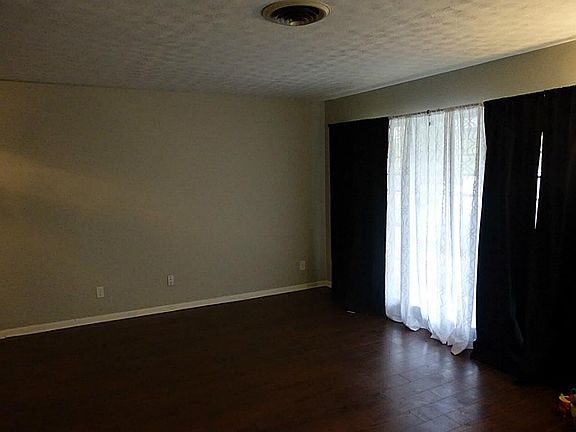 4th image of 8706 Glenloch Dr
