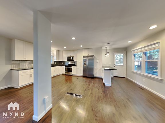 3rd image of 108 Wellington Dr