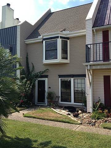 1st image of 2306 Knickerbocker Dr