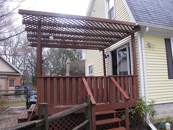 3rd image of 715 Findlay St