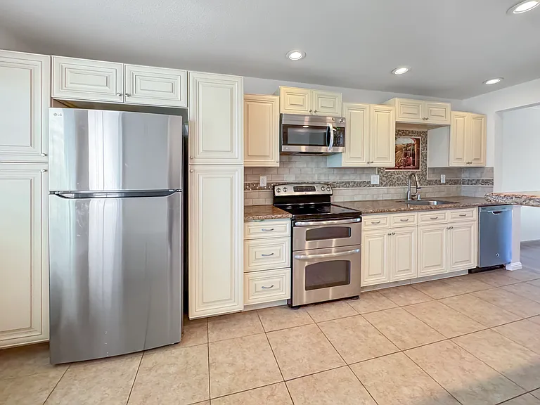 41 Bissell Way — Photo 5