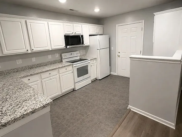 202 Kelsey Blvd — Photo 4