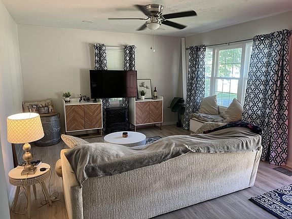 2nd image of 71 Lanter Dr