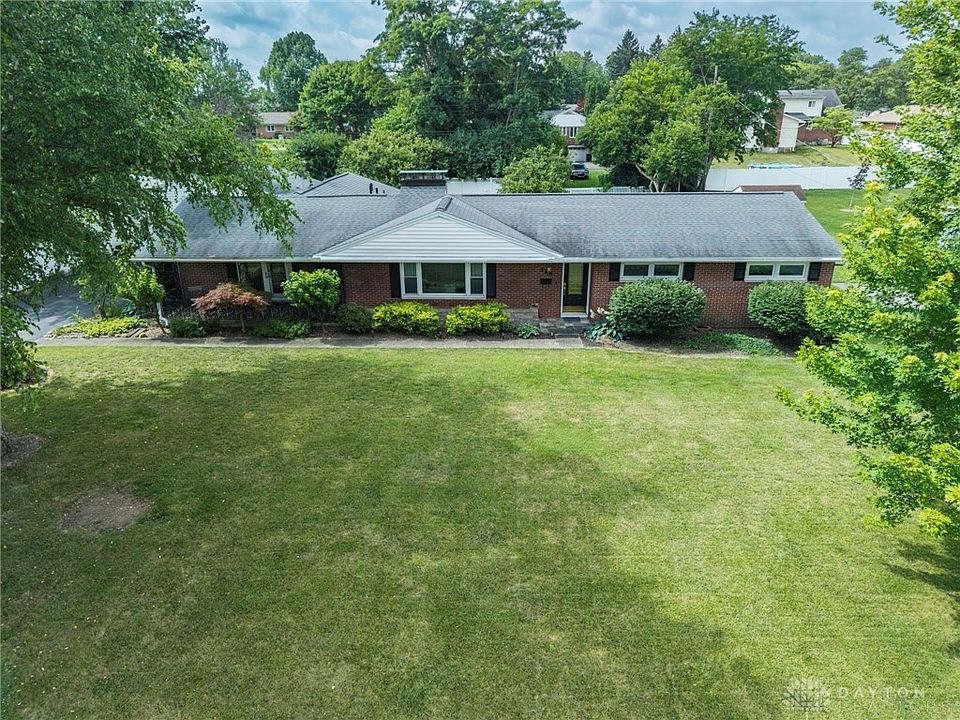 1st image of 366 Hiatt Ave