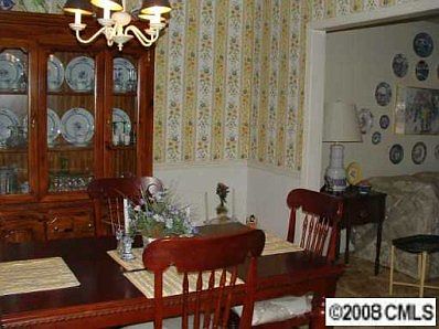 3rd image of 128 Wilby Dr