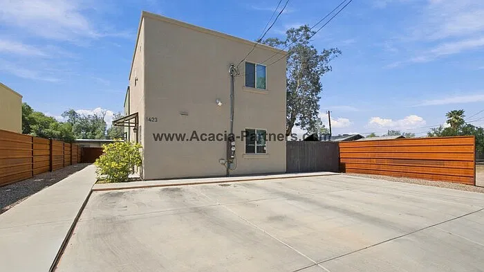 2 bed, 2.5 bath, 1232 sqft, $1,650 — Photo 2
