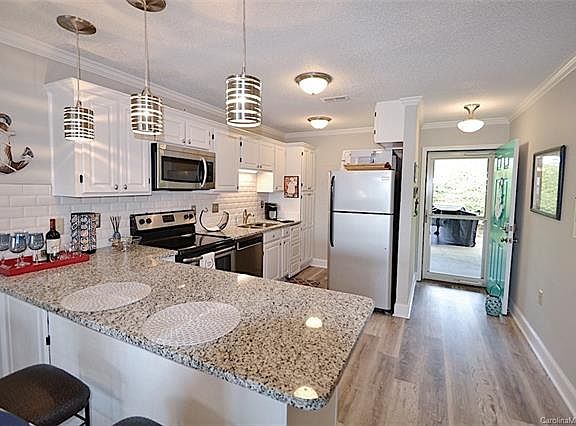 3rd image of 7831 Spinnaker Bay Dr