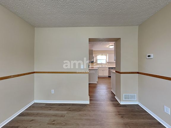 5th image of 712 Moreno Dr