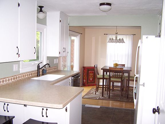 3rd image of 222 Champion Ave