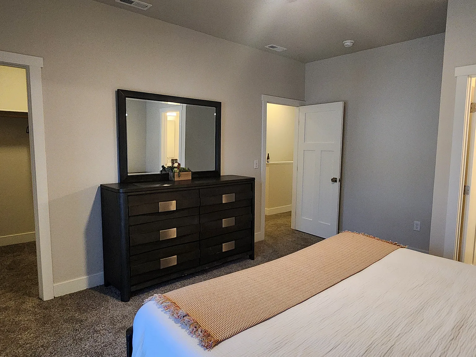 Pomona Park Townhomes — Photo 4