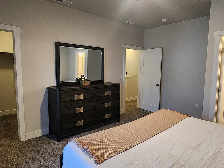 Pomona Park Townhomes — Photo 4
