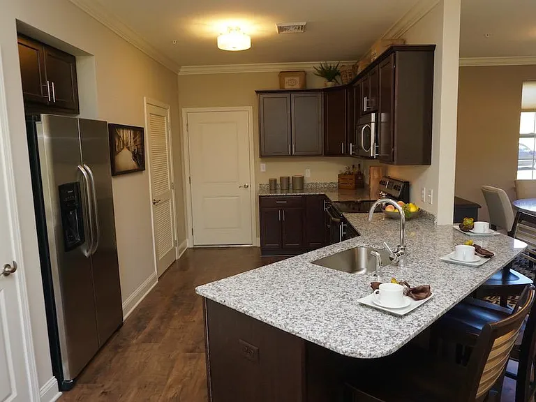 Highland Creek — Photo 14