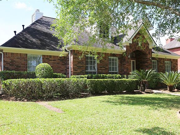 3rd image of 16903 Colony Terrace Dr