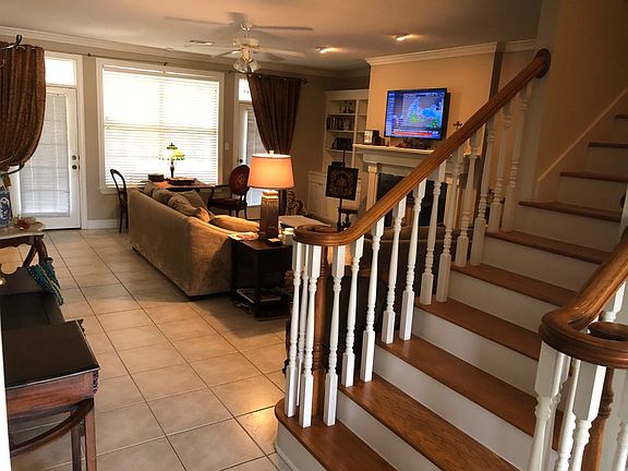 5th image of 14 Grandview Dr