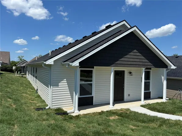 4907 S Creek Woods Dr, Saint Joseph, MO 64507