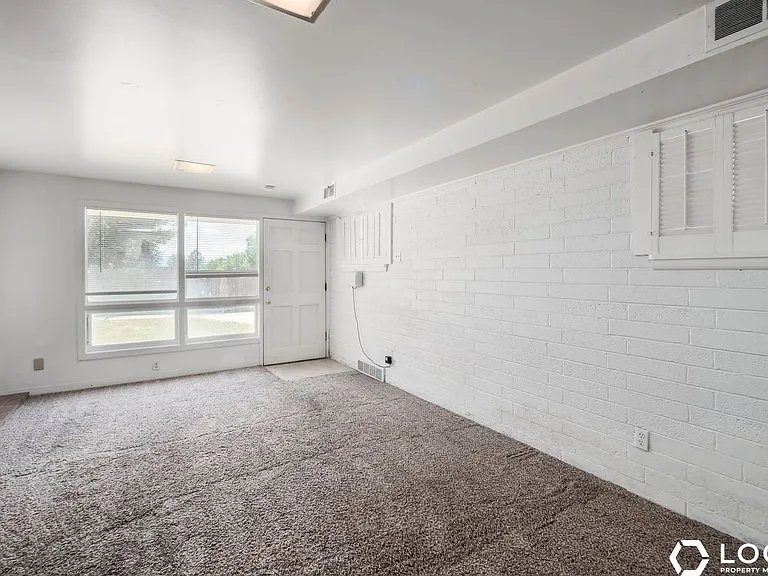 1180 E 560 N — Photo 10