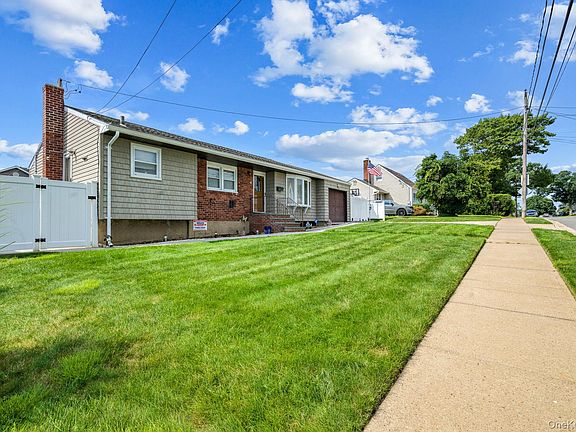 2nd image of 40 Elm Avenue