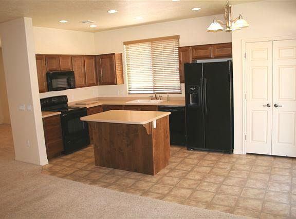 4th image of 3601 E Silvercreek Dr
