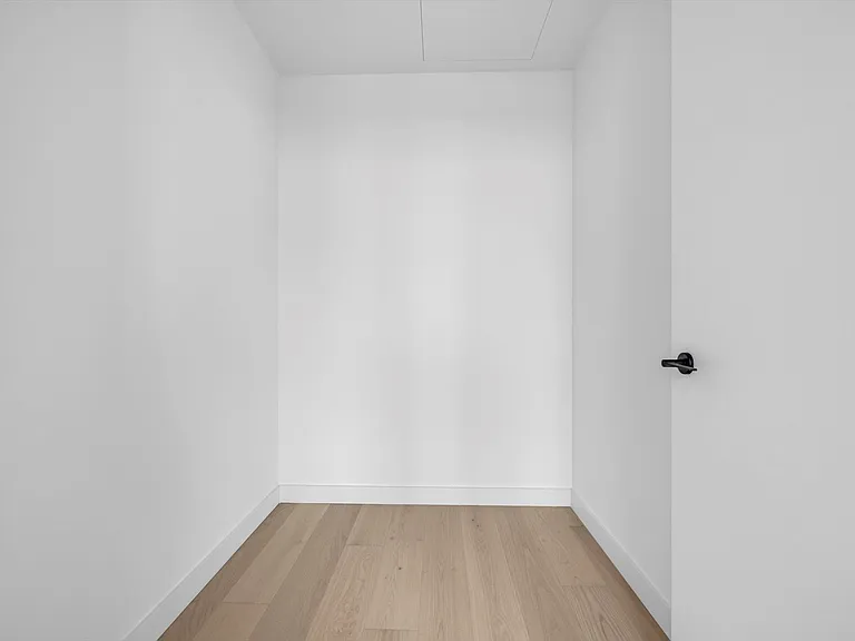 480 Kent Ave #14C — Photo 9
