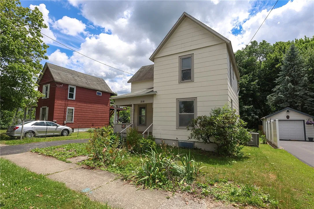 3 bed, 1.5 bath, 1314 sqft, $1,250 — Photo 2