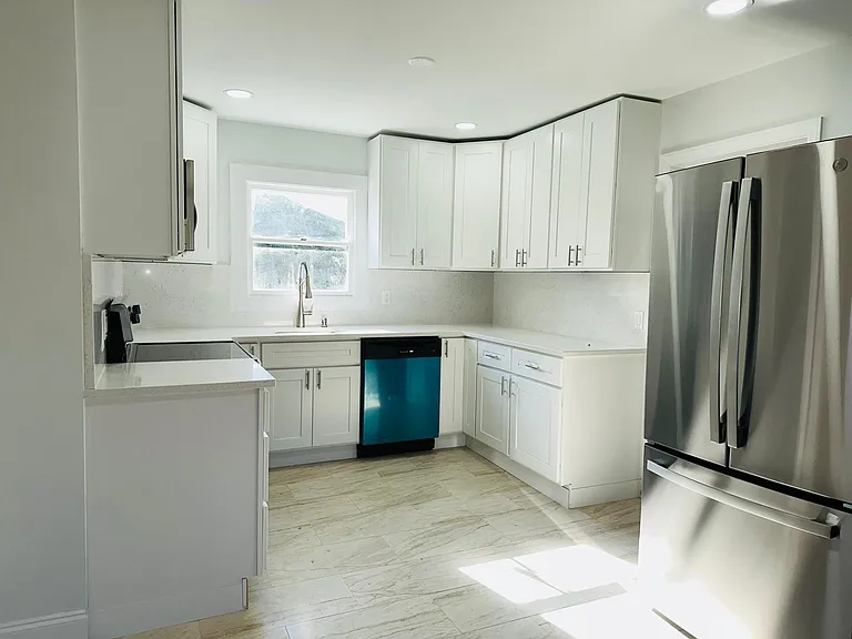 79 Hawkins Ave — Photo 4