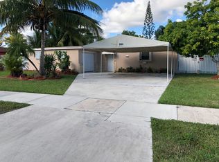 9865 Santos Dr, Cutler Bay, FL 33189