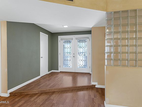 4th image of 3919 W Lane Avenue