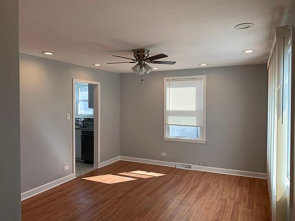 3rd image of 7815 Latrobe Ave