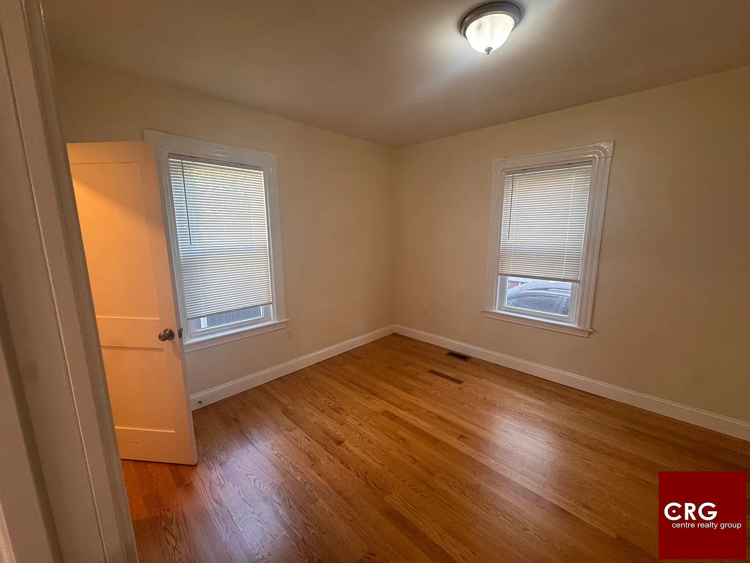 15 Windsor Rd — Photo 4
