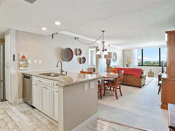 3rd image of 6322 Palma Del Mar Blvd S APT 805