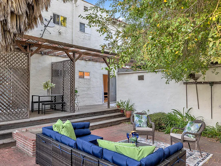 8700 Bonner Dr — Photo 29