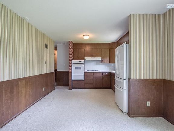 5th image of 8011 E 117th Pl