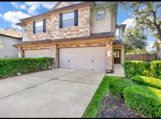 326 Brandy Ridge Ln, Dickinson, TX 77539