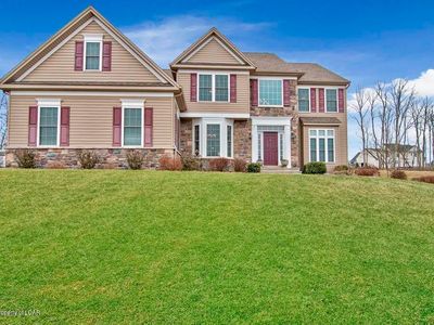 1097 Woodberry Dr, Mountain Top, PA, 18707
