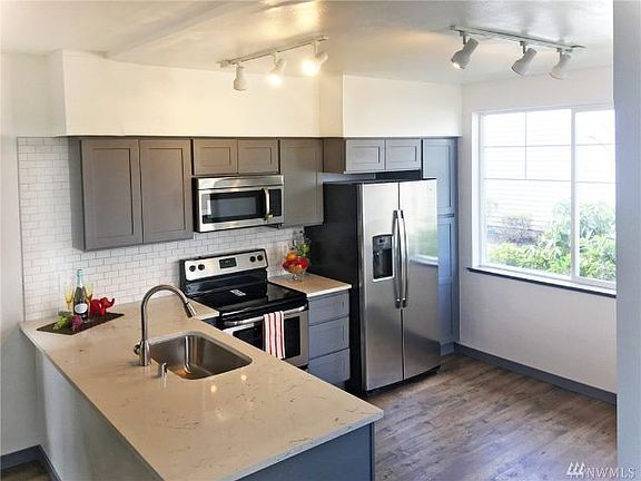 2nd image of 11201 3rd Avenue Ct E