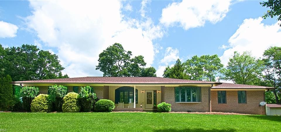 1st image of 279 Martin Ln