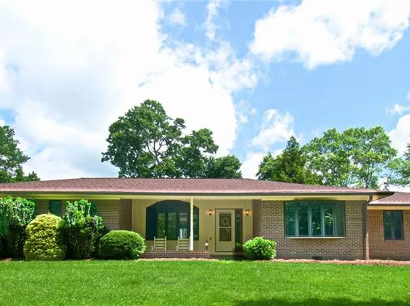 279 Martin Ln, Millers Creek, NC 28651