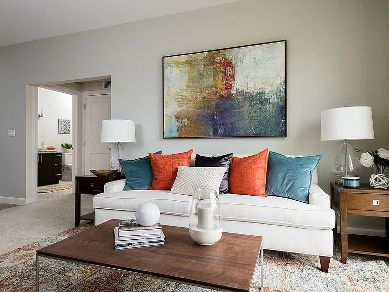 Avana East Main — Photo 8