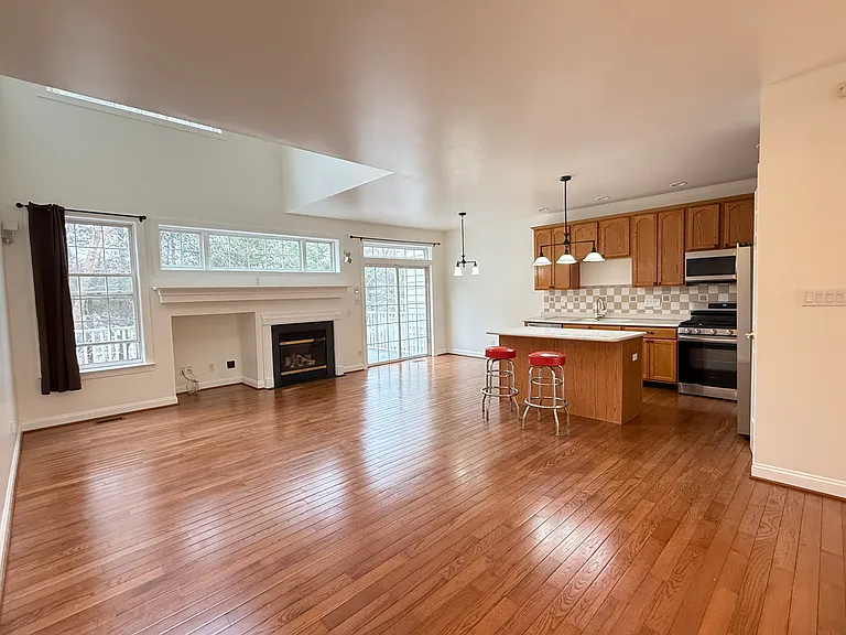 2745 Whittleby Ct — Photo 10