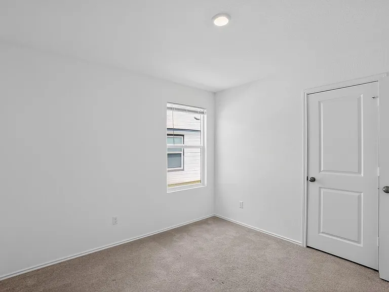 604 Marty Allen Loop — Photo 10