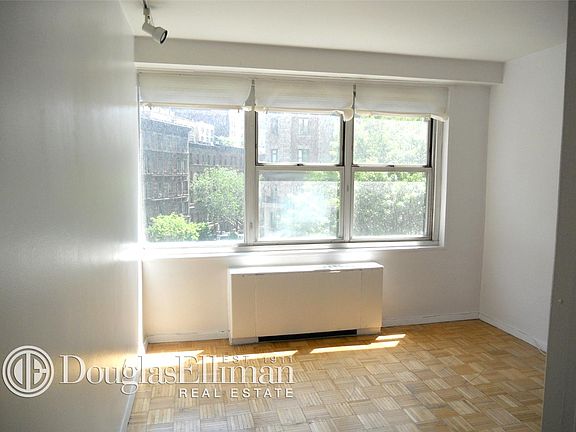 4th image of 155 W 68th St APT 524