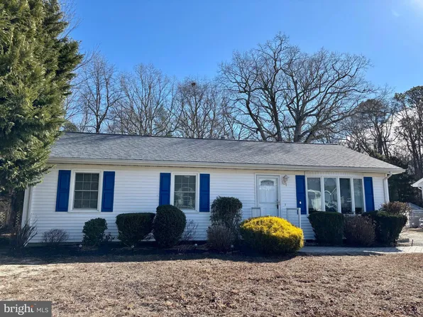 440 7th St, Waretown, NJ 08758