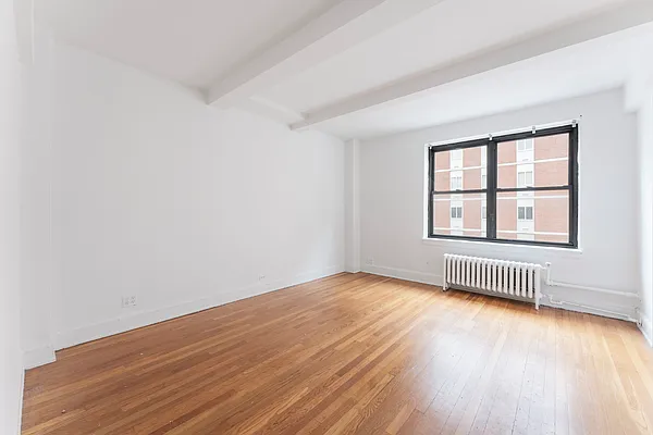 Rented by Grand Group Realty | media 8