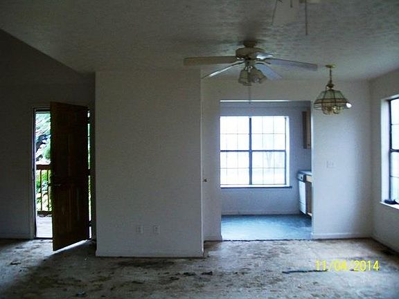4th image of 2305 1/2 Meadow Haven Dr