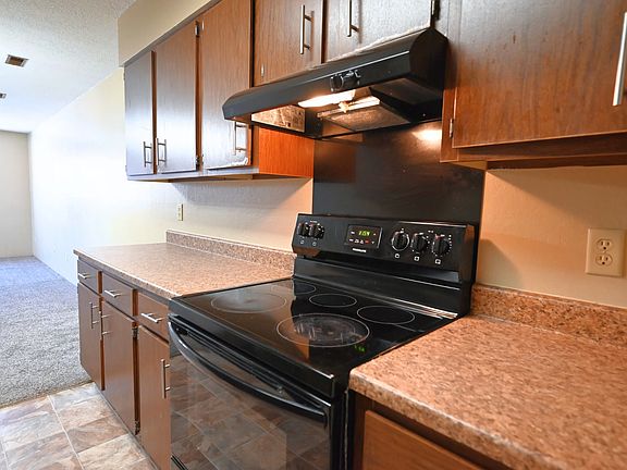 4th image of 3260 Raven Oaks Dr APT 4