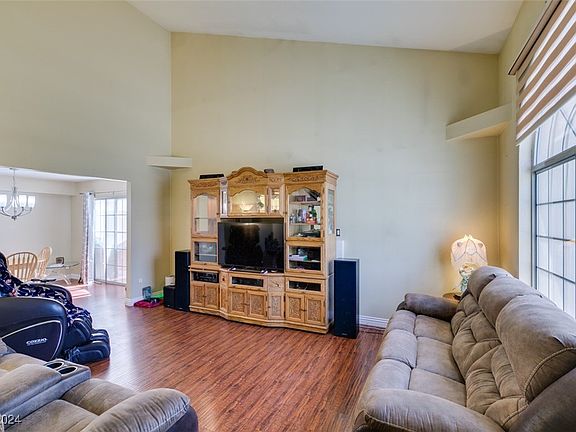 5th image of 4124 Joanie Pl #0
