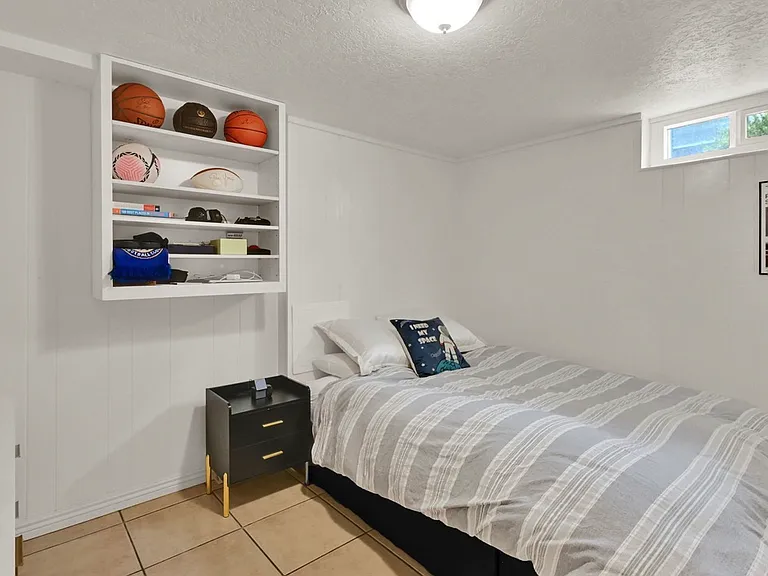 848 N Poinsettia Dr #1 — Photo 8