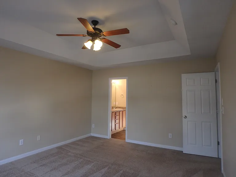 137 Tuscarora Ln — Photo 6